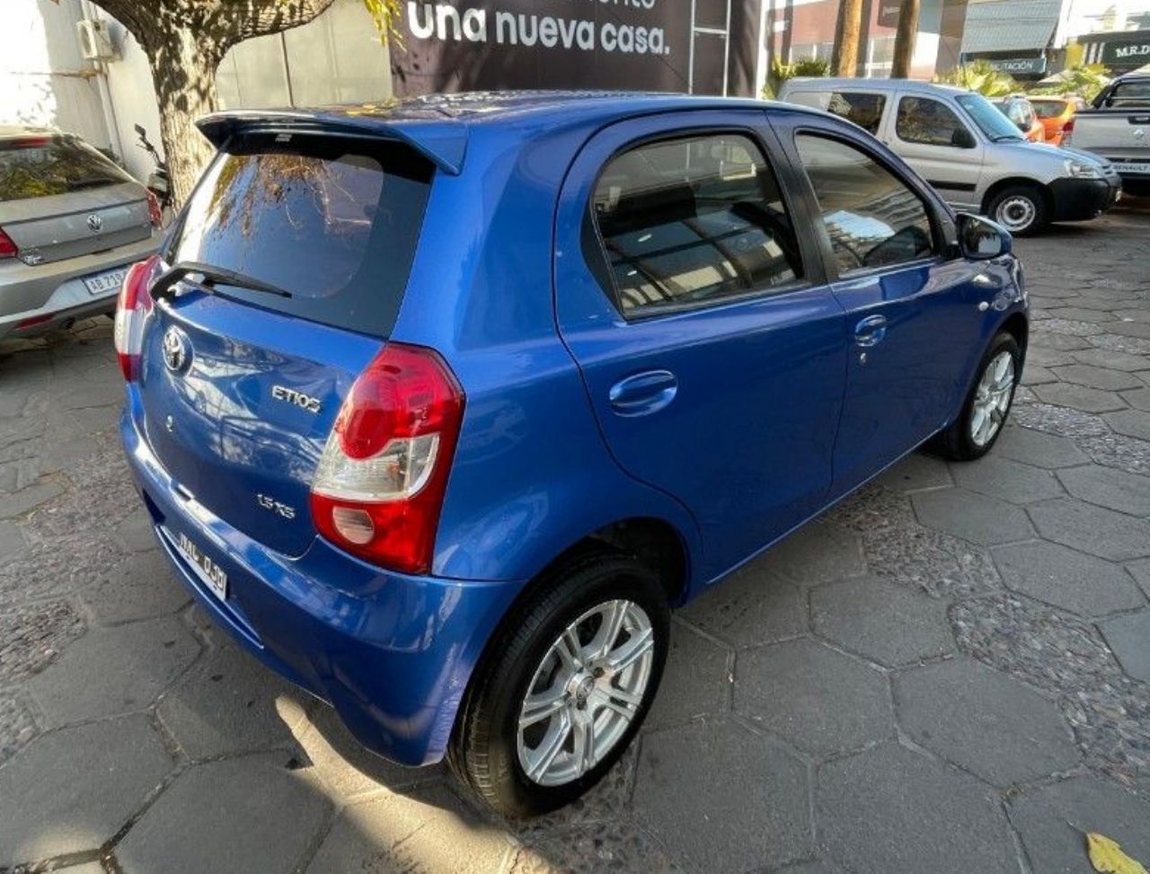 Toyota Etios Usado en Mendoza, deRuedas