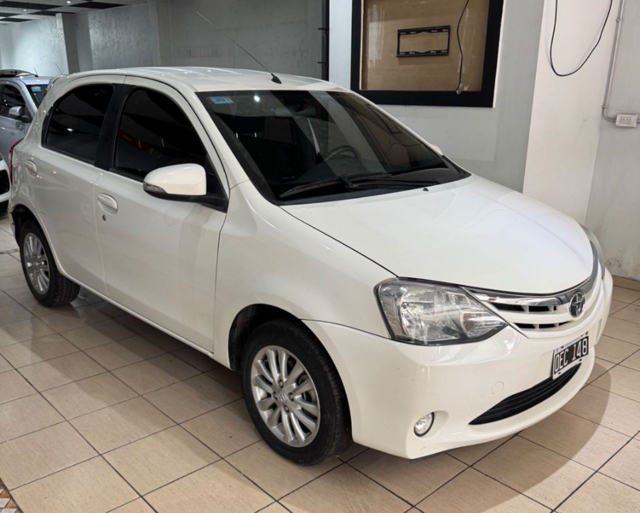 Toyota Etios Usado en Mendoza, deRuedas