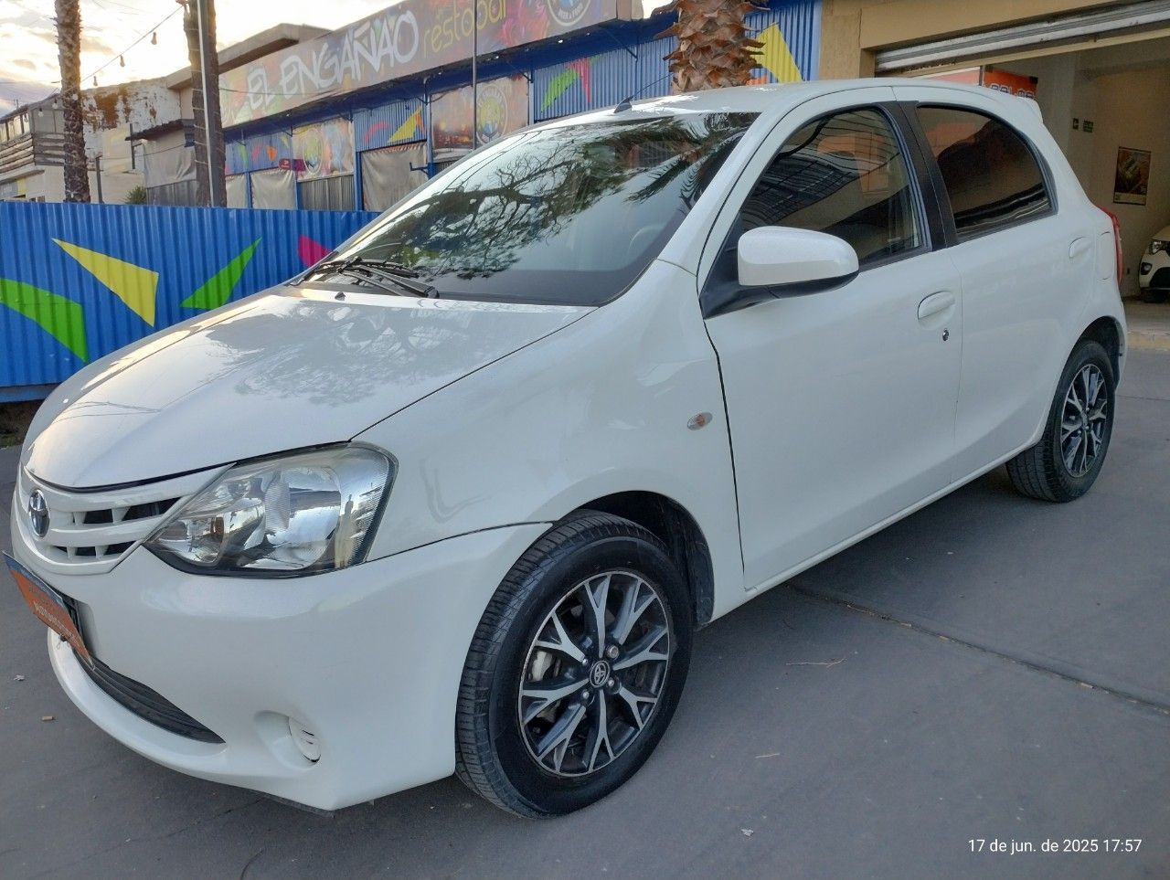 Toyota Etios Usado Financiado en Mendoza, deRuedas