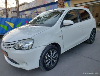 Toyota Etios Usado en Mendoza Financiado
