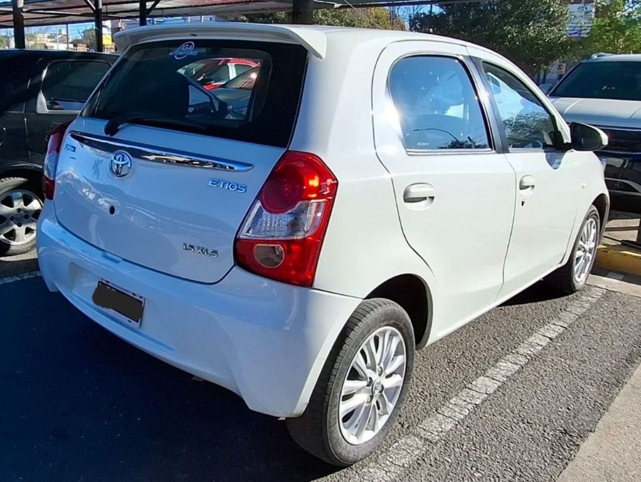 Toyota Etios Usado en Córdoba, deRuedas