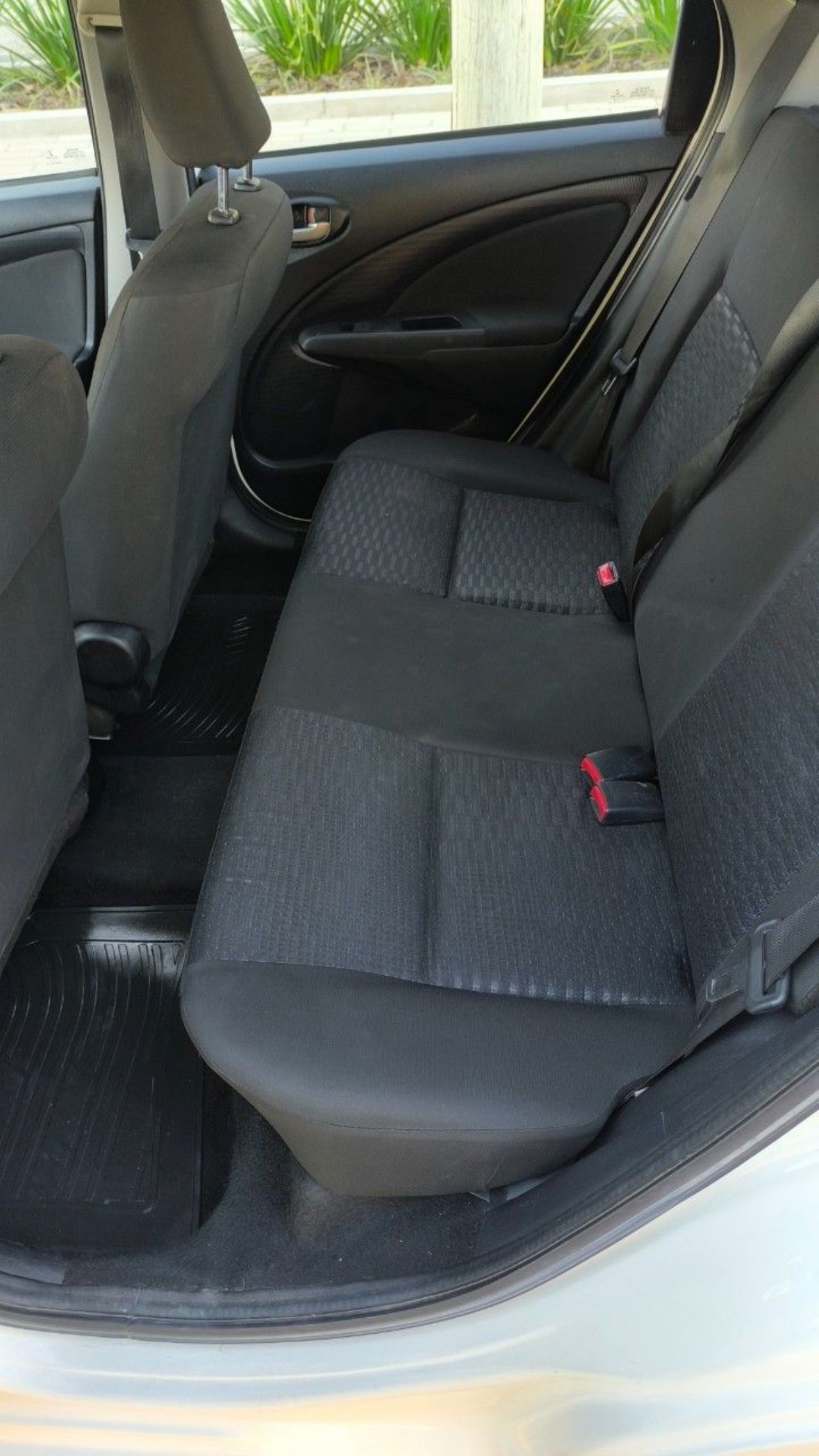 Toyota Etios Usado en Córdoba, deRuedas
