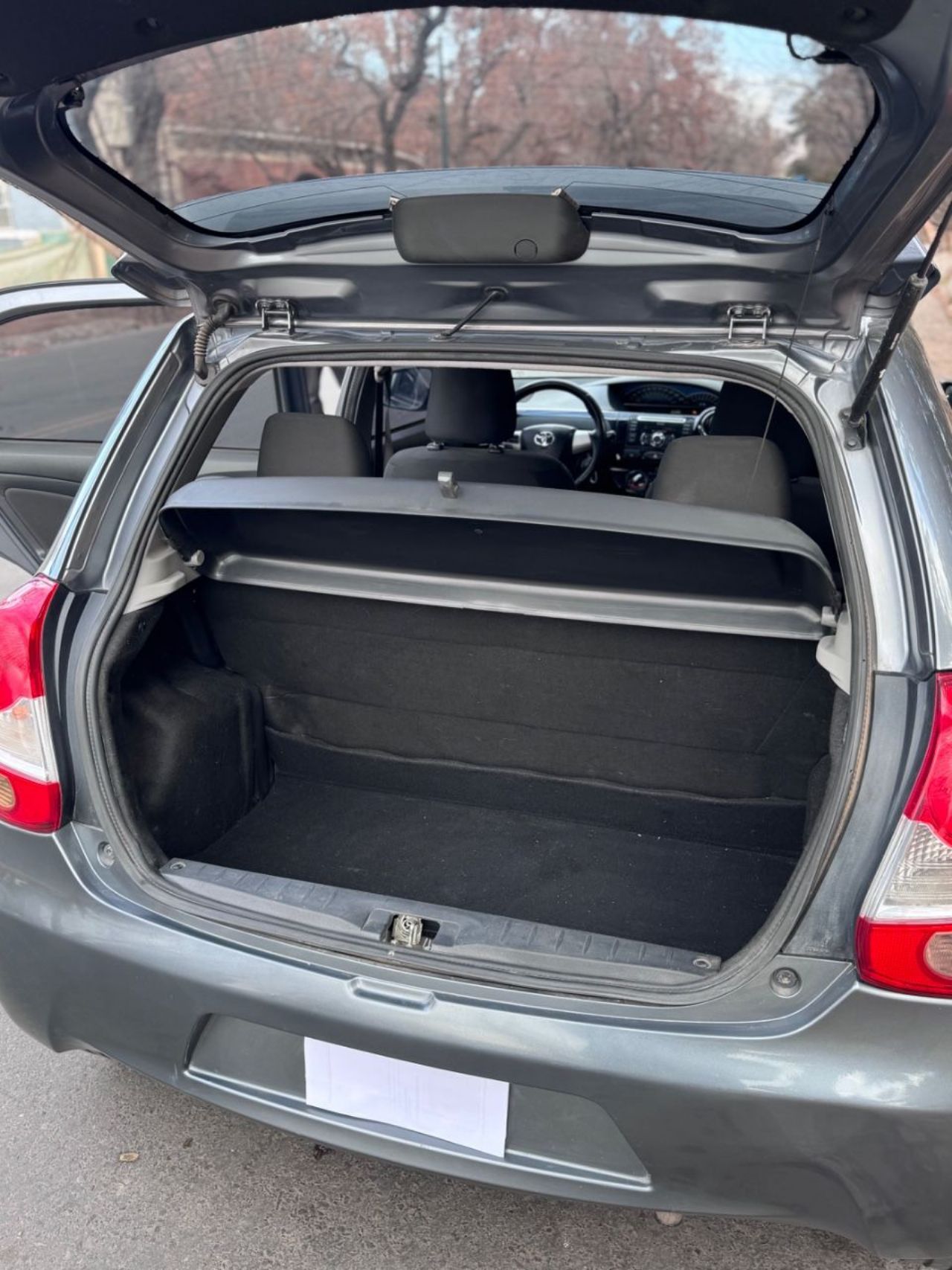 Toyota Etios Usado en Mendoza, deRuedas