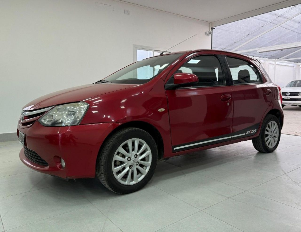 Toyota Etios Usado Financiado en Mendoza, deRuedas