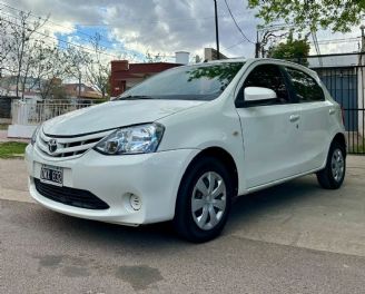 Toyota Etios Usado en Mendoza