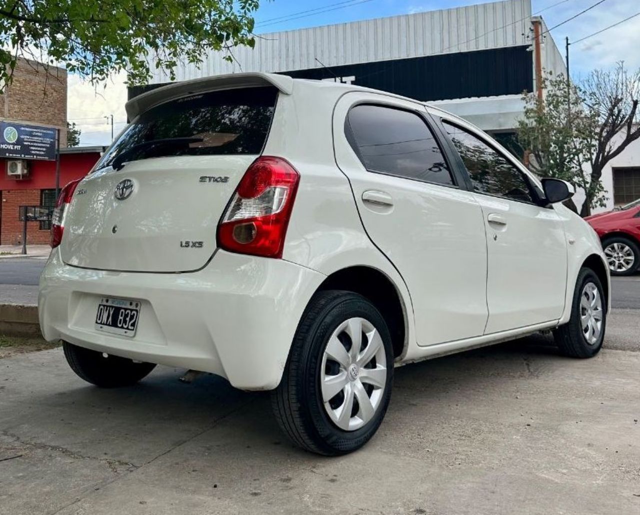 Toyota Etios Usado en Mendoza, deRuedas