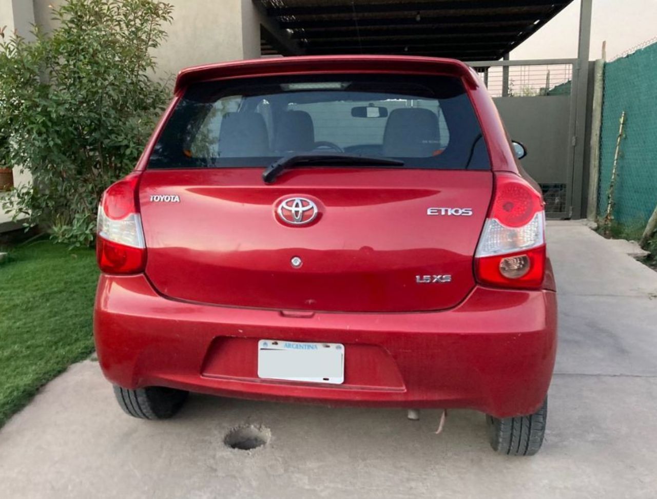 Toyota Etios Usado en Mendoza, deRuedas