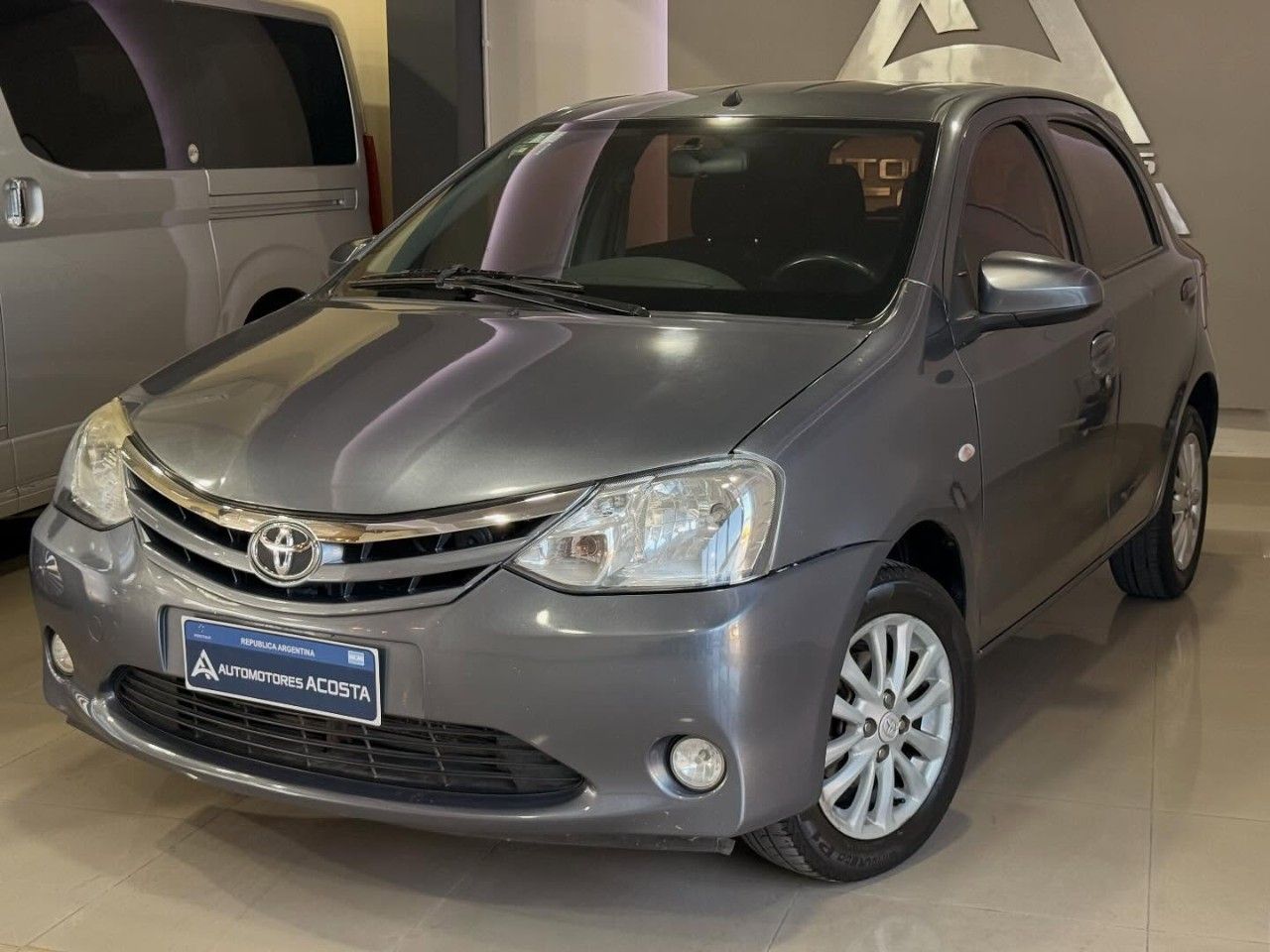 Toyota Etios Usado Financiado en San Juan, deRuedas