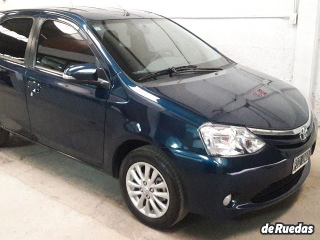 Toyota Etios Usado en Mendoza, deRuedas