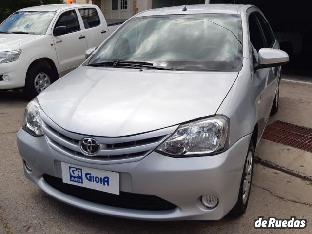 Toyota Etios Usado en Mendoza, deRuedas