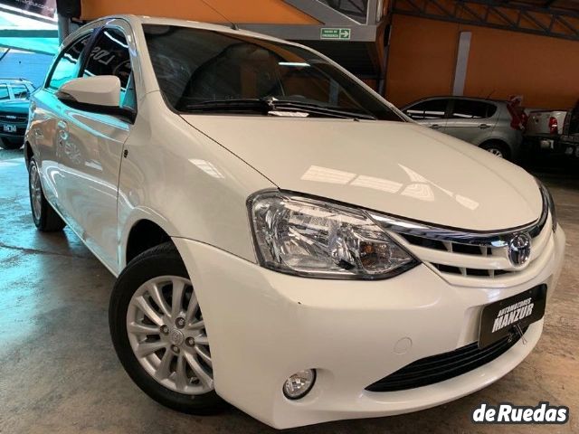 Toyota Etios Usado en Mendoza, deRuedas