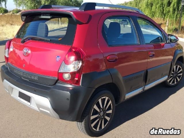 Toyota Etios Usado en Mendoza, deRuedas