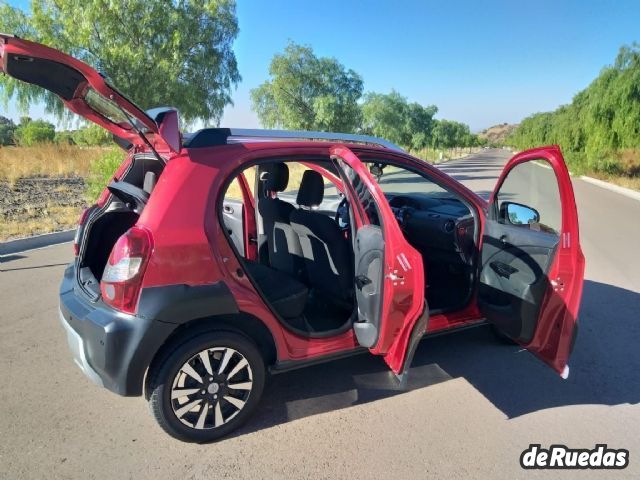 Toyota Etios Usado en Mendoza, deRuedas