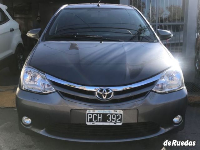 Toyota Etios Usado en Mendoza, deRuedas