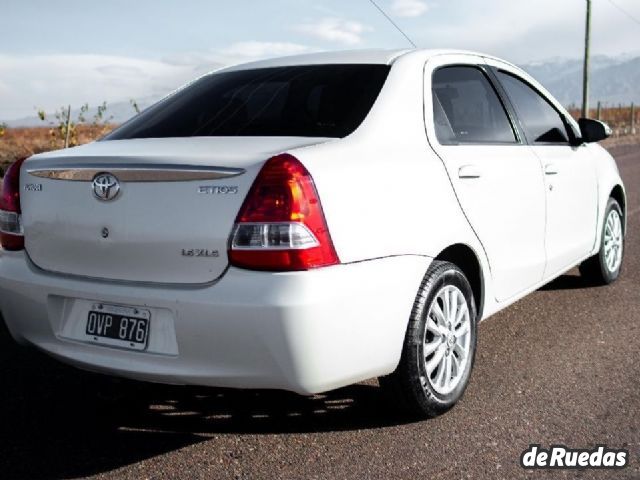 Toyota Etios Usado en Mendoza, deRuedas