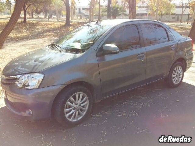 Toyota Etios Usado en Mendoza, deRuedas