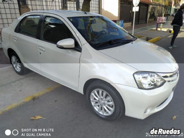 Toyota Etios Usado en Mendoza, deRuedas