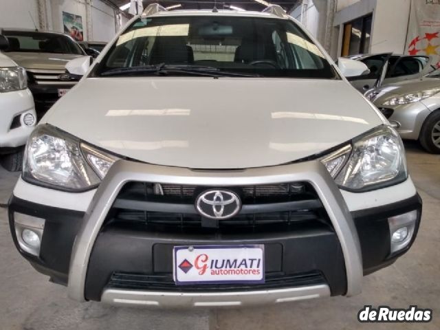 Toyota Etios Usado en Mendoza, deRuedas