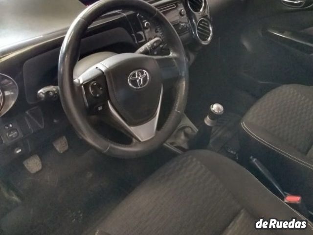 Toyota Etios Usado en Mendoza, deRuedas