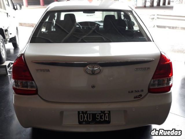 Toyota Etios Usado en Mendoza, deRuedas