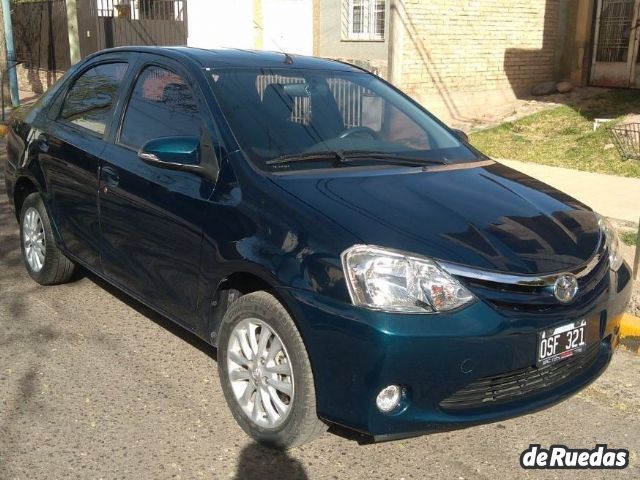 Toyota Etios Usado en Mendoza, deRuedas