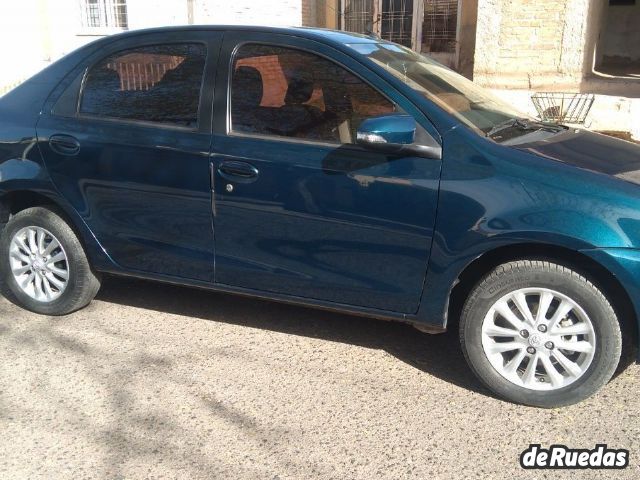 Toyota Etios Usado en Mendoza, deRuedas