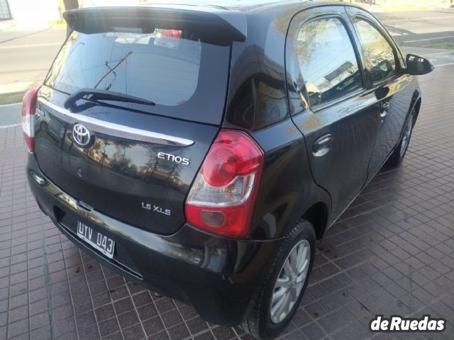 Toyota Etios Usado en Mendoza, deRuedas