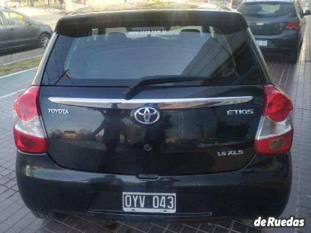 Toyota Etios Usado en Mendoza, deRuedas