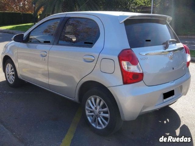 Toyota Etios Usado en Mendoza, deRuedas