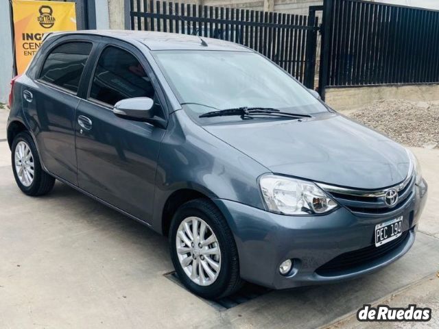 Toyota Etios Usado en Mendoza, deRuedas