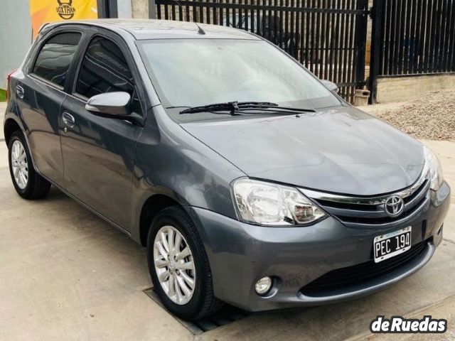 Toyota Etios Usado en Mendoza, deRuedas