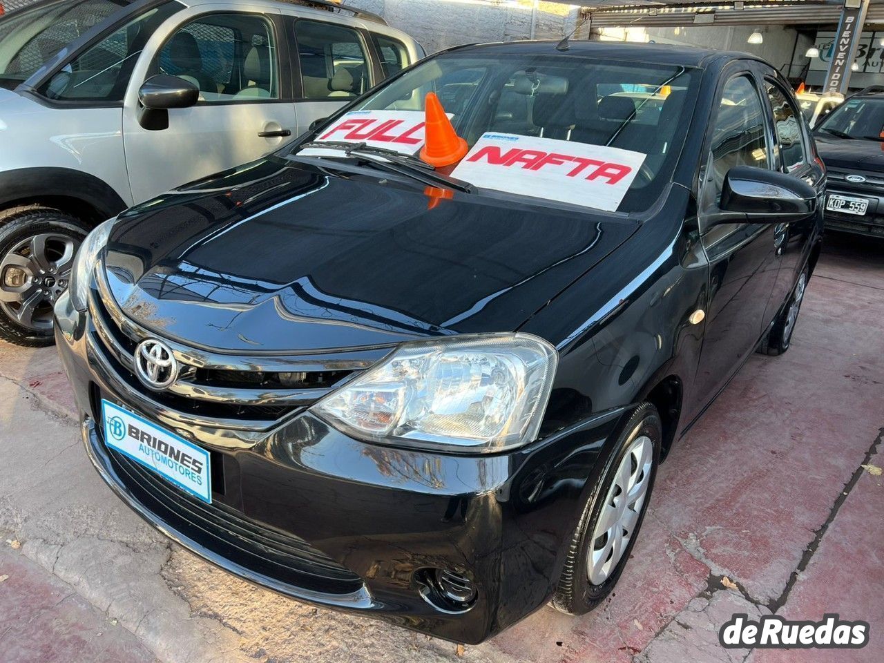 Toyota Etios Usado en Mendoza, deRuedas