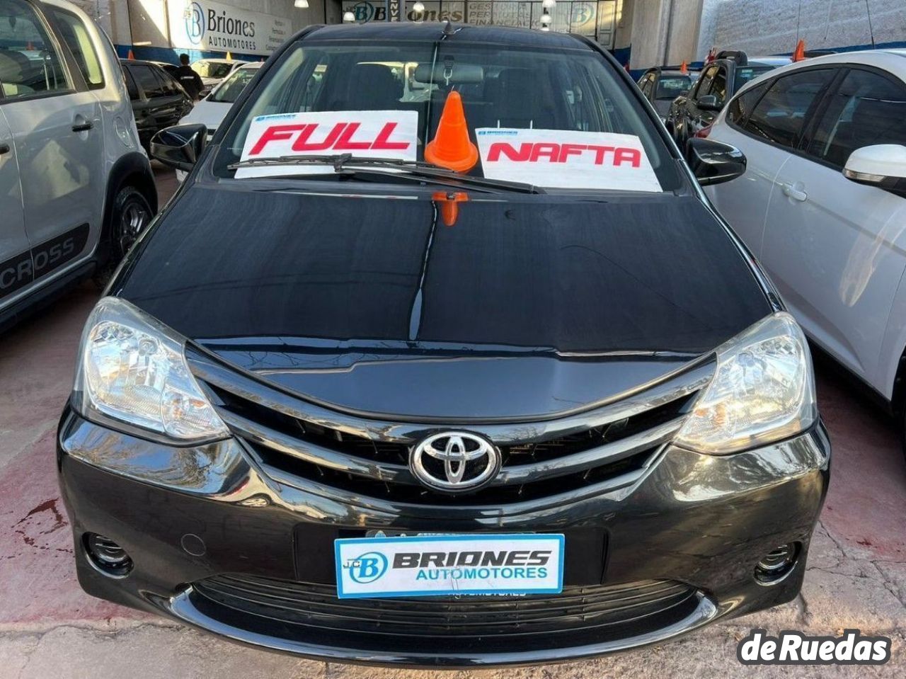 Toyota Etios Usado en Mendoza, deRuedas