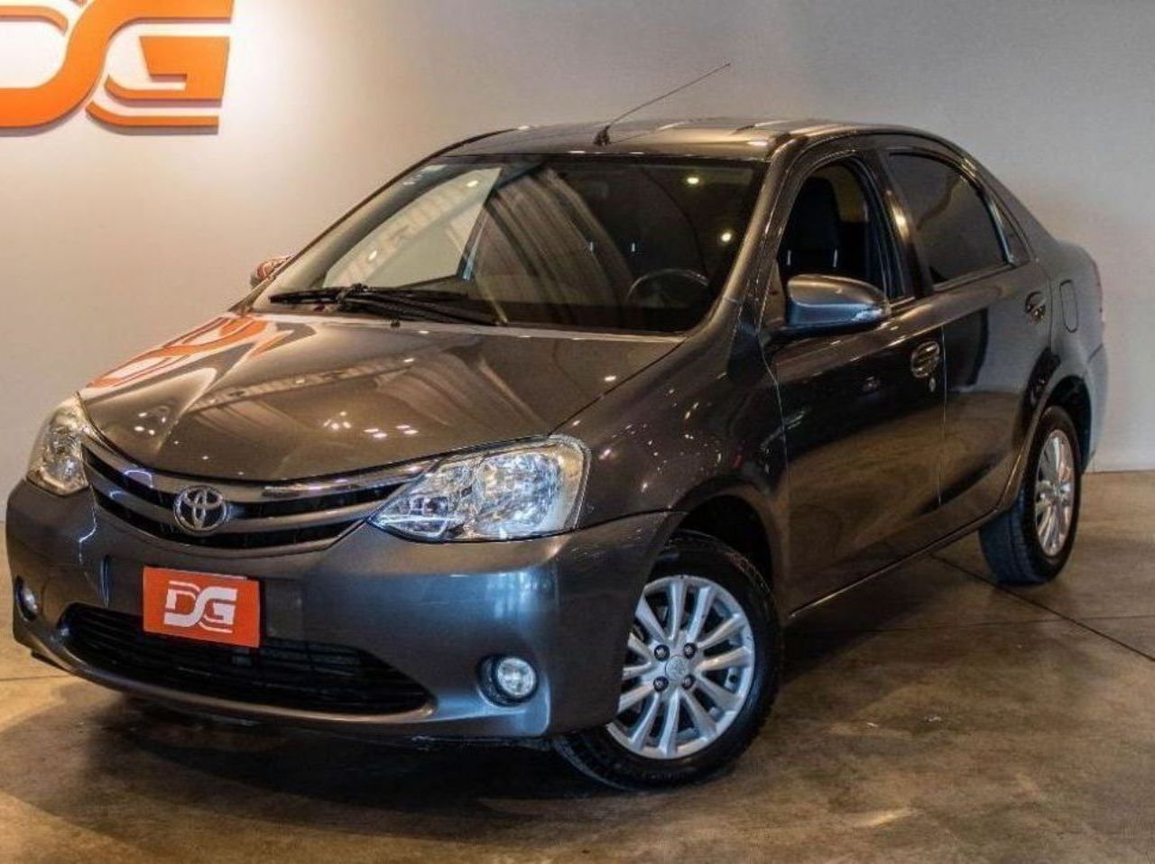 Toyota Etios Usado en Córdoba, deRuedas