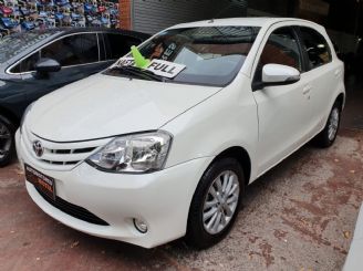 Toyota Etios Usado en Mendoza Financiado
