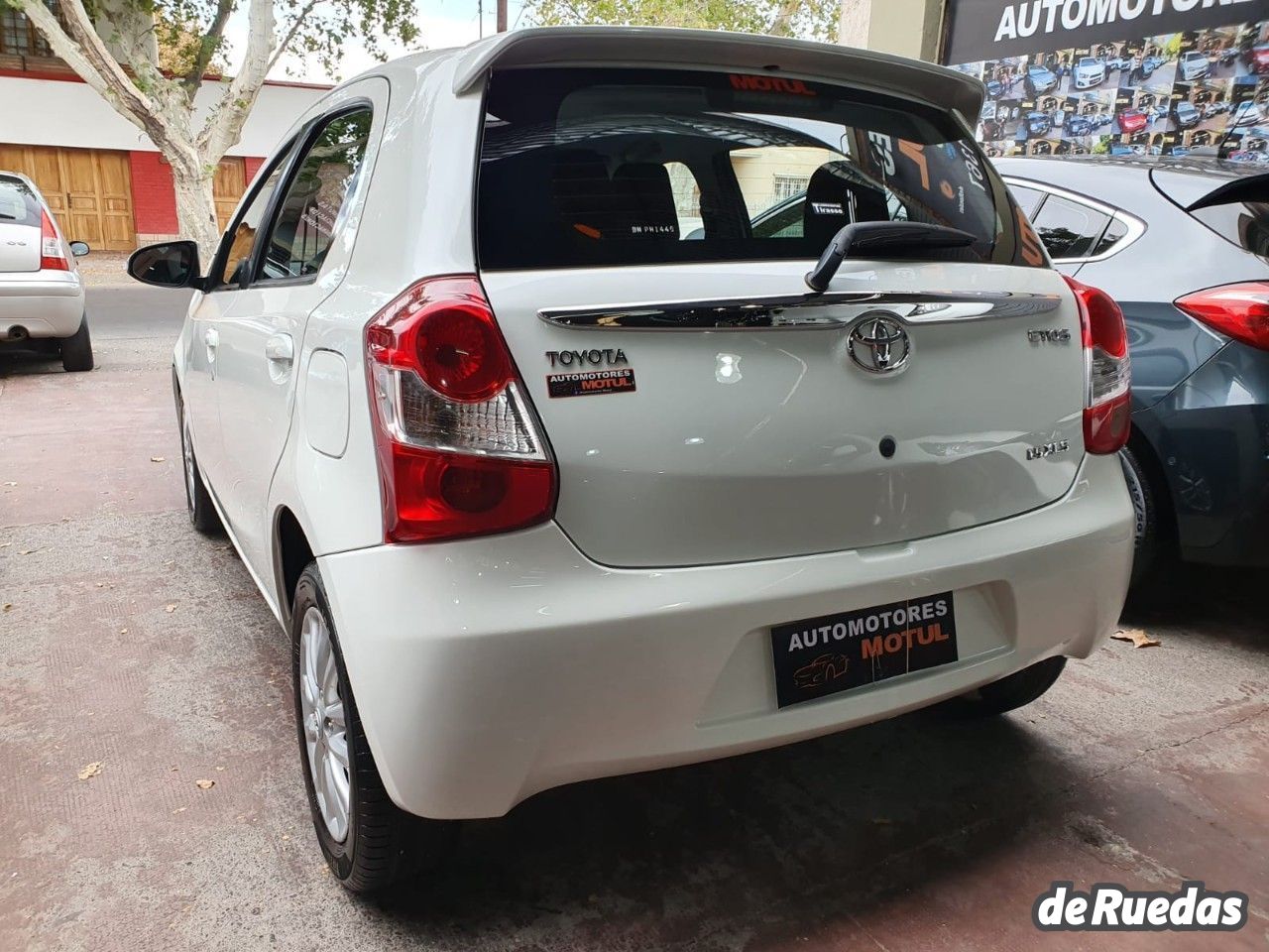 Toyota Etios Usado en Mendoza, deRuedas