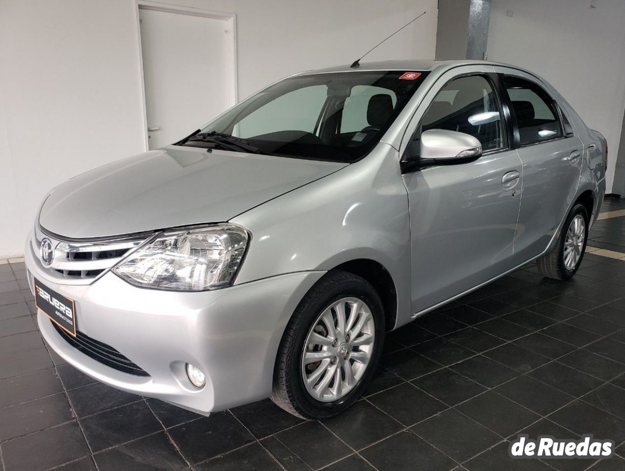 Toyota Etios Usado en Mendoza, deRuedas