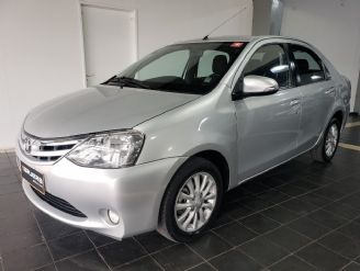 Toyota Etios Usado en Mendoza Financiado