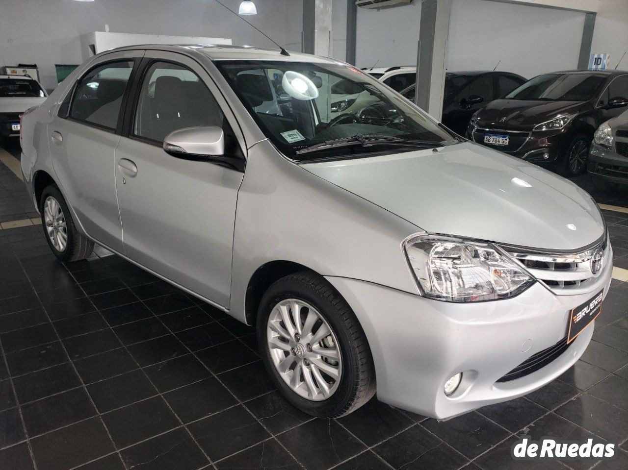 Toyota Etios Usado en Mendoza, deRuedas