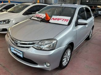 Toyota Etios Usado en Mendoza Financiado