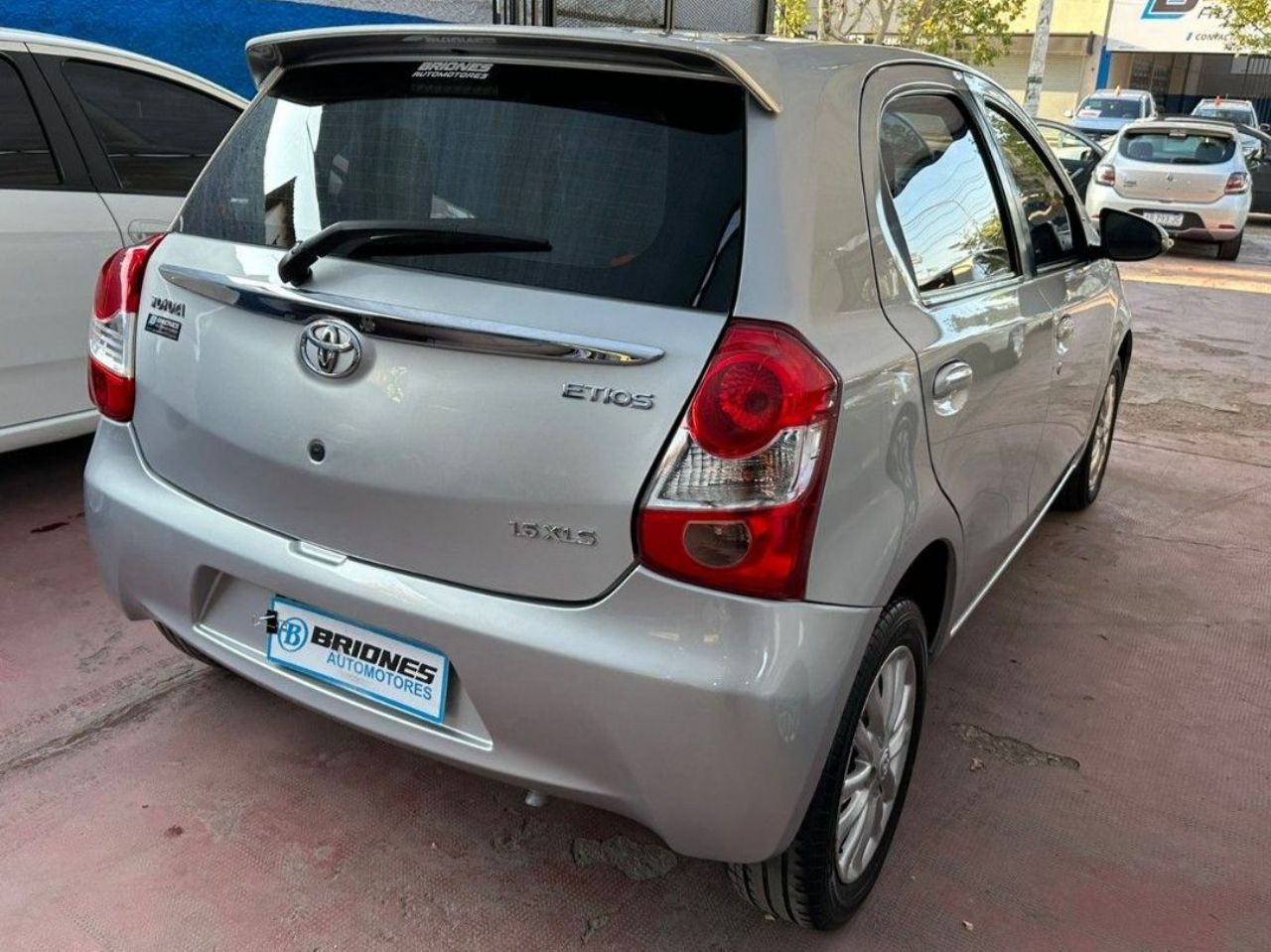 Toyota Etios Usado en Mendoza, deRuedas