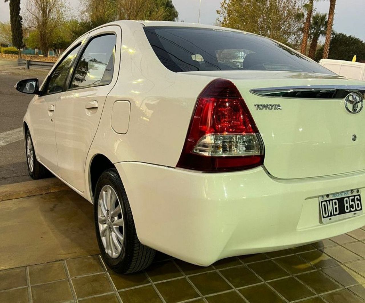Toyota Etios Usado en San Juan, deRuedas