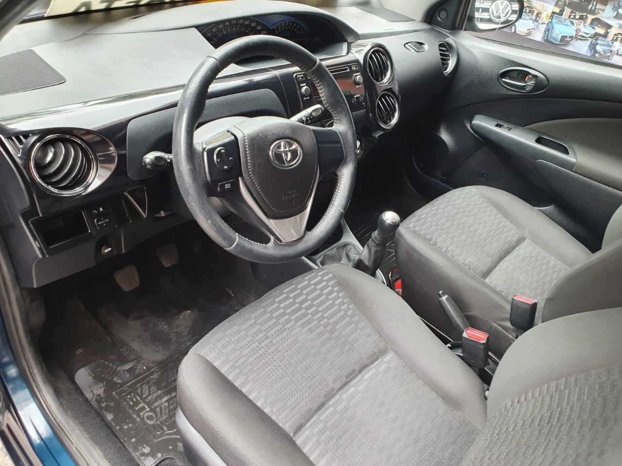 Toyota Etios Usado en Mendoza, deRuedas