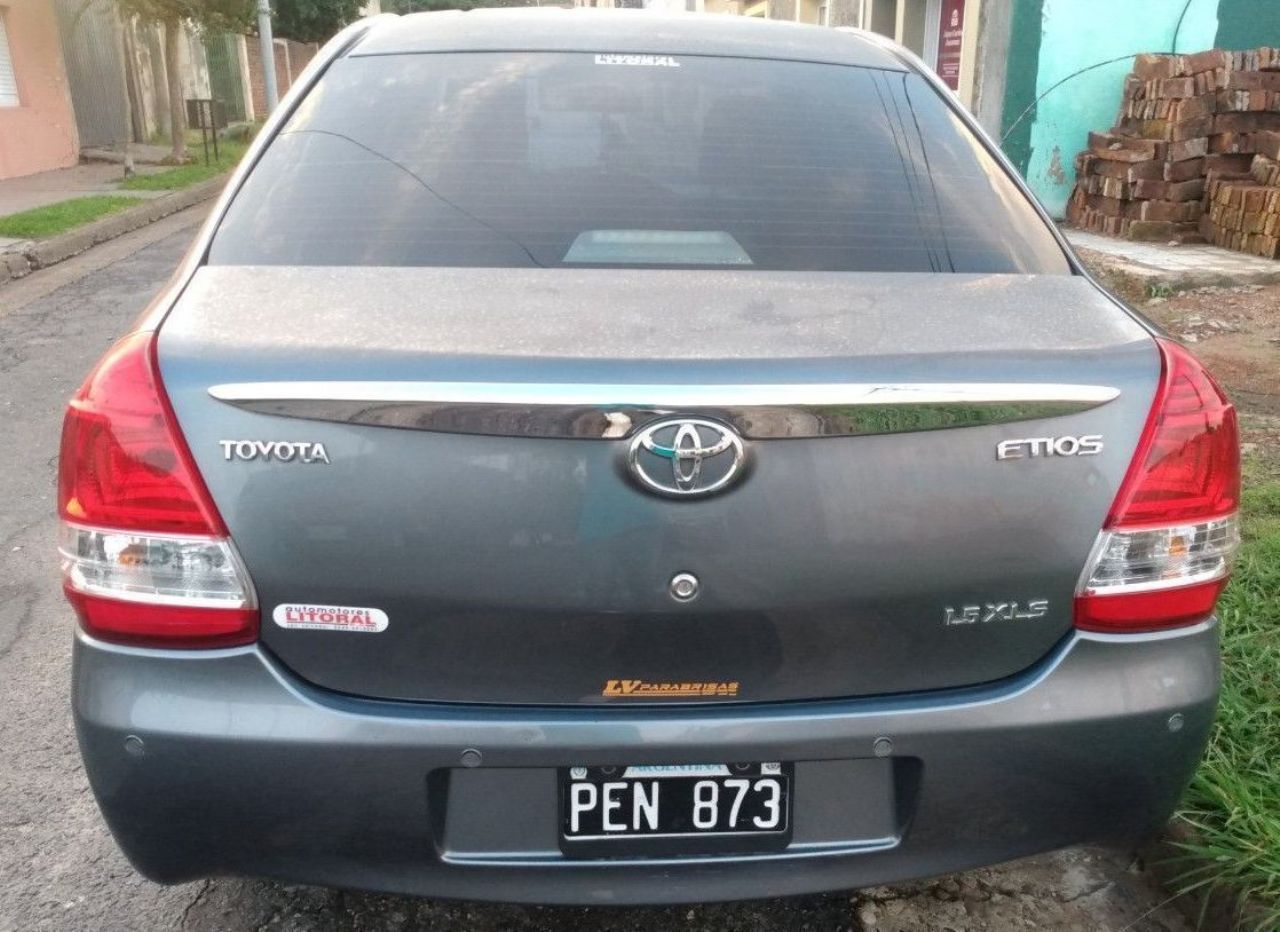 Toyota Etios Usado en Entre Ríos, deRuedas