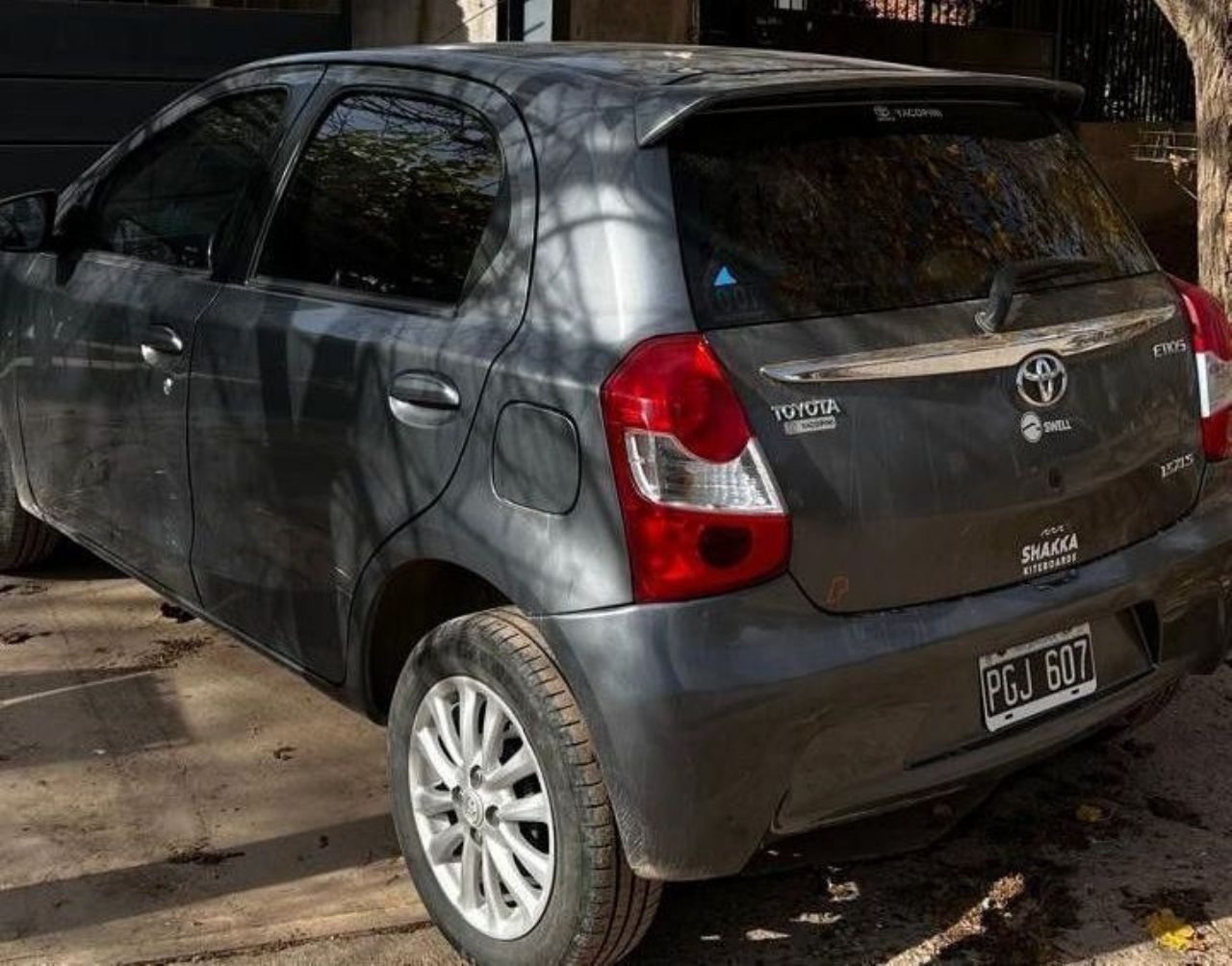 Toyota Etios Usado en Mendoza, deRuedas