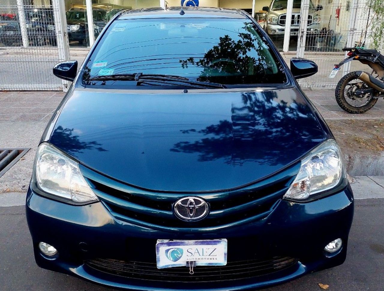 Toyota Etios Usado en Mendoza, deRuedas