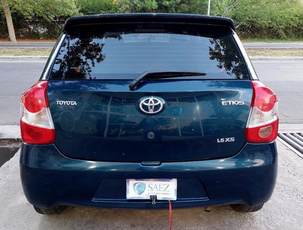 Toyota Etios Usado en Mendoza, deRuedas