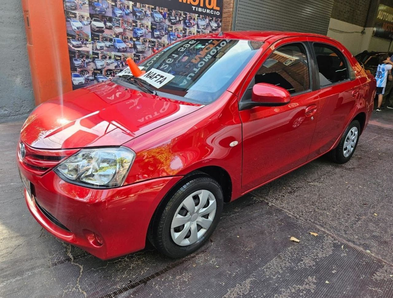 Toyota Etios Usado en Mendoza, deRuedas