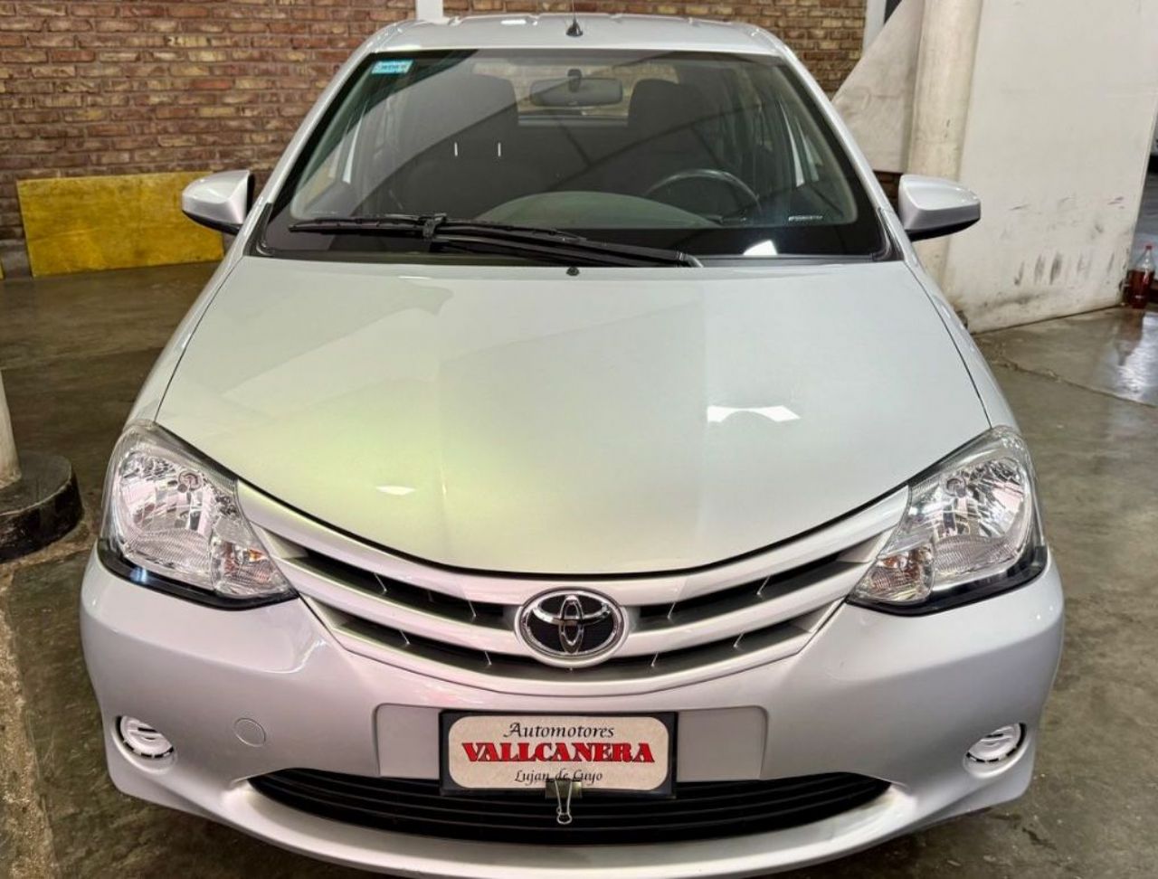 Toyota Etios Usado en Mendoza, deRuedas