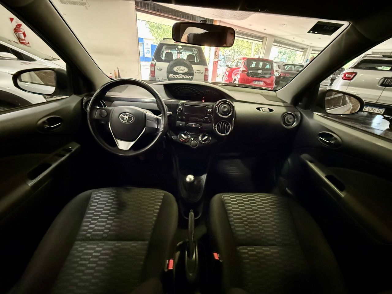 Toyota Etios Usado en Mendoza, deRuedas